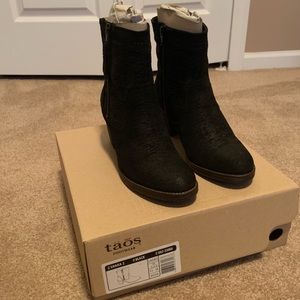 Taos Shaka II Heeled Bootie NWB
